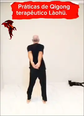 Práticas de Qigong terapêutico Làohü.                                    Bom diaaaa meus seguidores 😁👏👏.                               Vamos com mais uma prática rápida de hoje.                                       Na postura de pé, abrindo os braços e uma das pernas do lado do corpo.           Essa prática irá fortalecer braços e pernas e será como  se você estivesse corrido por uma hora.               Faça essa prática de 01 a 03 minutos diariamente.             #yoga #meditação #taoismo #práticas #yogi #práticas #yogataoista #daoyin #qigong #respiração #alquimia  #alquimiadaalma #posturas #energia #trend  #qigongpractice #qipao #youtube #praticasintegrativas #gratidao #yogini  #trending #treino #youtube  #youtuberportugal #youtubevideos  #trends  #budismo #budismotibetano #TikTokPromote #tiktokviral #fyp #foryoupage #tiktokchallenge #duet  #trending #comedy
 #savagechallenge #tiktoktrend #levelup #featureme #tiktokfamous #repost #viralvideos #viralpost #video #foryou #slowmo #new #funnyvideos #likeforfollow #artist #Fitness #justforfun #couplegoals #beautyblogger #capcut