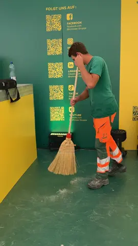 Und warum findest du deine Lehrstelle cool?    #baustelle #schweiztiktok #birchmeierbegeistert #bauarbeiter 