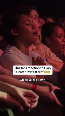 Beautiful moment from Cian Ducrot’s live show🥹❤️ #CianDucrot #PartOfMe #Emotional #LiveMusic #Pop #Fans 