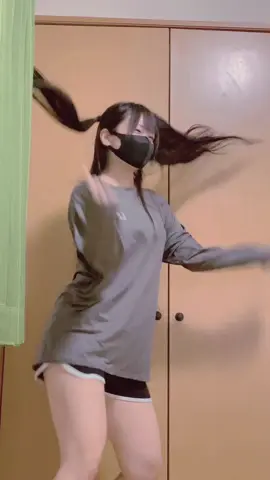 またダイエット企画始めようかなって思っているからダイエット考えている子、一緒に頑張らない？？！😳　TikTokで前みたいにする予定だよー！　#踊ってみた #ダイエット #部屋着 
