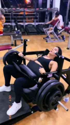 #GymTok #ratadeacademia #meme #gymrat #academia #treino #training #explore 
