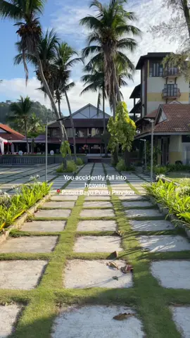 Hidden Heaven in Perak. Siapa pernah datang sini? #pulaupangkor #puteribayubeachresort #visitpangkor #visitperak 