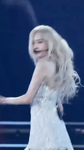 Rose dance fancam.#leechaeryg_ #rose #fly #blimmy_chocolate #bahhiyi8 #kesfet 