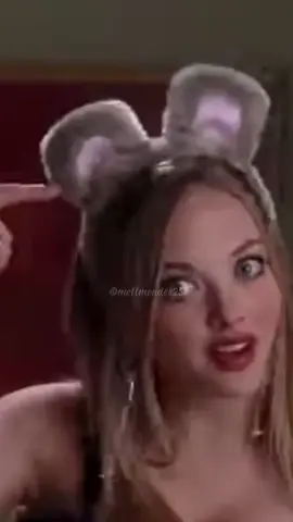 Eu sou um ratinho, duh! #meninasmavaldas #meangirls #reginageorge #cadyheron #karensmith #gretchenwieners #halloween #happyhalloween #31thoctober #trechosdefilmes #foryou #foeyoupage #fyp 