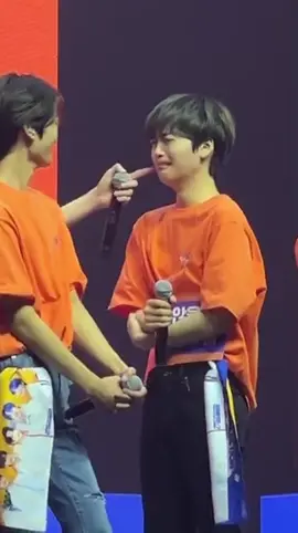 he is so cute 🥺 #cravity #hyeongjun #songhyeongjun #cravityhyeongjun #luvity #fanmeeting #fyp 