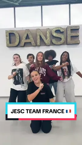 Après les répétitions avec @zoeclauzure !!😍 @lily <3 @Lola💕 @yanadance_off @Thimeo 🤩 @MAD #junioreurovision #eurovisionjunior #tvshow #contest #cœur #dancers #artist #jesc2023 #teamfrance #rehersals #dance #choreographer 