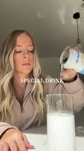 Its like a slightly salty raspberry lemonade 🍋 #specialdrink #lmnt #azmom #arizonamom #arizonablogger