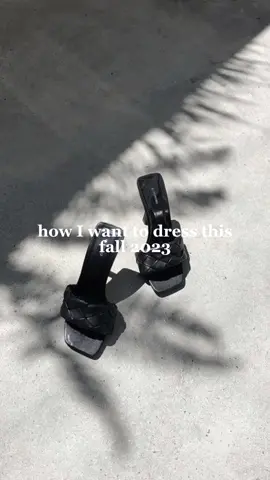 Give me all the red leather jackets 🍒🍂🌲 #fallfashiontrend2023 #fall2023fashiontrends #2023fallfashiontrends #fallfashiontrend2023women #fallhairtrends2023 #falltrend2023 #fashion2023trends #fallfashion2023trends 