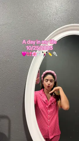 I love recording these videos 🩷🌸🎀🫧🩰🏋🏼‍♀️✏️👟 >> #thriving #blessed #lovinglife #dayinmylife #pinkgirly #pinktok #GymTok #gymgirly #studentteacher #collegelife #runnertok #runs #itsabeautifuldaytobealive #fyp 