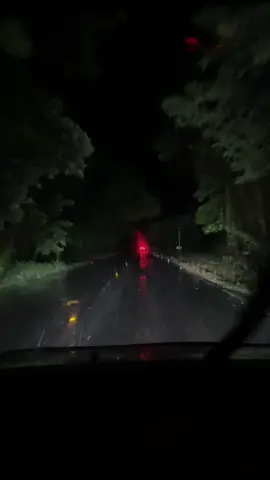 Soy fan de esas noches lluviosas 🌌🛣️🚘#lluvia #manejando 