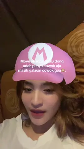 kasian cowoknya wkwk, mana ngomongnya “masa lalu pemenangnya” kalau pemenangnya lo ga akan putus  biji salak.