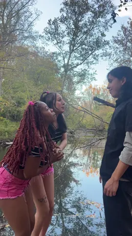 katie and sadie 🎀🎀 #halloween #halloweencostume #totaldramaisland #totaldramaislandcosplay #katieandsadie #katieandsadietotaldrama 