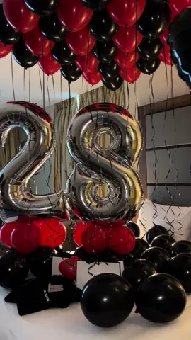 Black and Red Vibes ❤️🖤❤️ #fyp #balloons #balloondecoration #balloonartist #hotelsetup #surprise #boyfriend #28thbirthday #boyfriendbirthday 