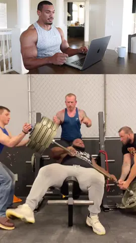 Insane gym fails 🧠 #bodybuilding #bodybuilder #strengthtraining #GymTok #gym 