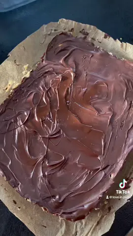 Energy bars per te gjithe 🍫Blinit e 1 si kjo i duhet e hajde mbaje 🤣#energy #energyballs #energybars #energybarsrecipe #fasting #intermittent #intermittentfasting #cooking #helathy #helathylifestyle #toddlerrecipes #lovecooking #cookingvideo #weightloss #tiktokrecepie #protein #gym #GymLife #gymfood #seed #hazelnut #gymbars #gymprotein #proteinbarsnack #proteinsnack #snack #snackideas #helathysnacks #helathysnackideas #helathyfood #