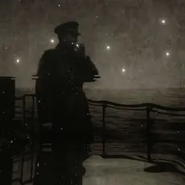 último vídeo que eu posto com essa música #darkisthenight #darknight #https_2542 #sovietunion #urss #tradução #russia 