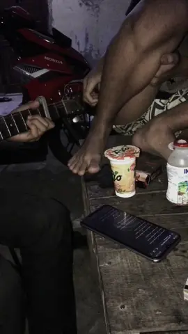 Emang boleh secinta itu sama dia🥺 #vierraseandainya#seandainyavierra#seandainyakautahu#masukberanda#fyp#VoiceEffects#gitarcover#tongkrongan1genre#sadstory#galaustory#tongkronganmalam 