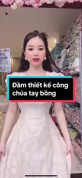 Đầm thiết kế cổ vuông tay bồng xinh lắm nha, mặc đi cỗ đẹp hơn cô dâu lun nè #TikTokFashion #thoitrangnu #vaythietke #damthietke #damthietke #damxinh 