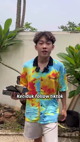 giveaway henphone buat yang keciduk follow tiktok aku