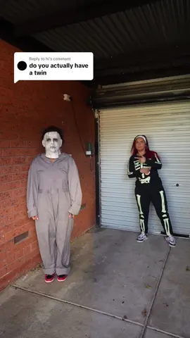 Replying to @hi Twin? You mean this guy? 👀😂🎃 || #halloween #dance #spookyscaryskeletons 