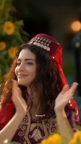 Ozge Yagiz 🥰❤️ #account #fpy #following #beauty #queen #foryou #newtrend #CapCut #trend #my #new #back 