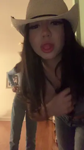 me or daneila ?!?!?#fyp#fypシ #fypage  