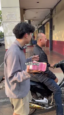 100 JUTA !!