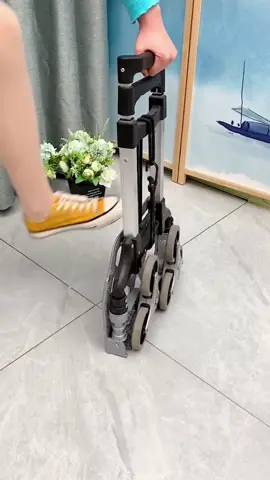 Easy to carry stuffs😏#goodstuff #goodthings #homehacks #householditems #useful #LearnOnTikTok #tiktokmademebuyit #fyp #foryou 