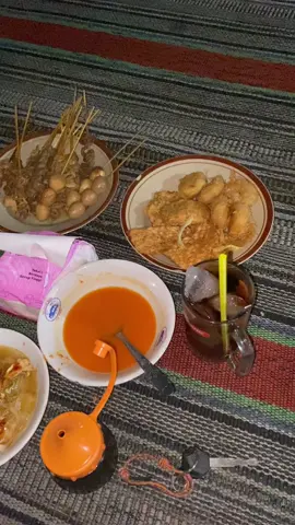 Soto jatisari   #kulinerindonesia #kulinermalamsemarang #vidimentaha #bahanswmu #mijen #jatisari 