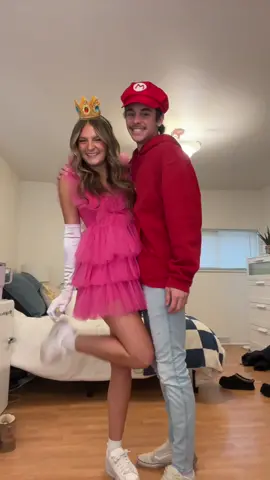 my mario!!💗❤️ #halloweentransition #marioandpeach #princesspeach #mario #halloweekend #halloweencostumeideas #halloweencostume 