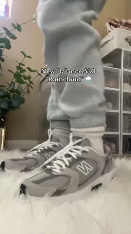 The perfect shade of gray ft New Balance in Raincloud 🌧️🩶🤍 @New Balance #newbalance530 #newbalanceshoes #newbalanceraincloud #newbalanceraincloudgrey #fallsneakers #sneakerhead #fyp 