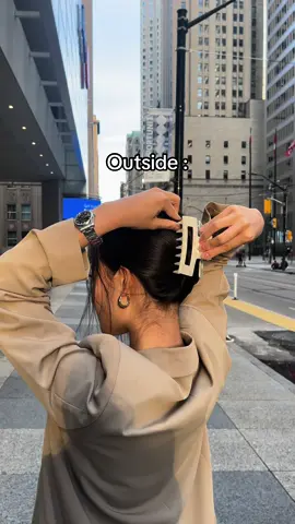 Pov: wearing your claw clip outside vs inside #hairstyle #clawclip #hairtok 