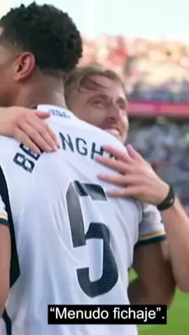 El abrazo y el mensaje que representa a todos los madridistas ⚪ Esto de Luka Modric y Jude Bellingham tras ganar al Barça lo dice todo 👀 