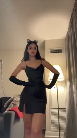 🕷️🖤🐅 #halloween2023 #halloween #catwoman #styletips #fypシ 
