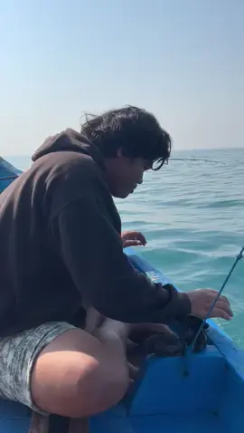 Laottt di corrrrr @Giyann #xcyzba #fypdongggggggg #mancingmania #maboklaut🥴🤢 