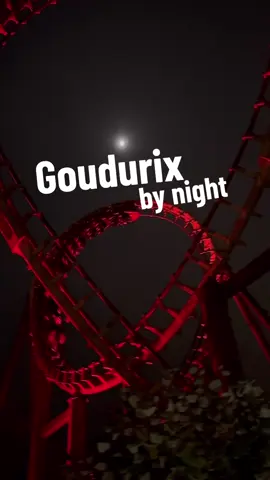 Est-ce que tu as déjà Goudurix de nuit pendant les nocturnes Peur sur le Parc ? #parcasterix #pslp2023 #perusurleparc #halloween #coasterenthusiast #coastersoftiktok #coaster #bynight #pov 