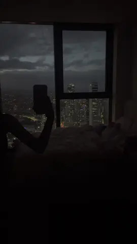 I loovvee when it's cloudy and rainy🍰💗 #goldcoast #lanadelrey #sanrio 