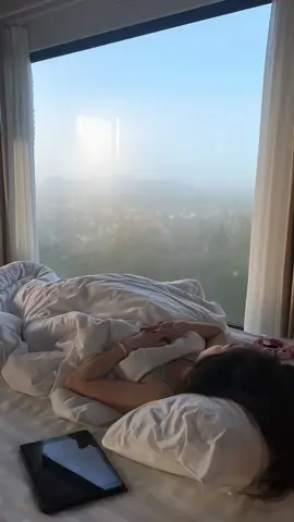 Khi view hoàng hôn mà vẫn muốn đú trend đón bình minh 😑 #timelapse #fypシ #đàlạt #tiktokmaster2023🌼🌼 #fypシ #ngủ1mình 