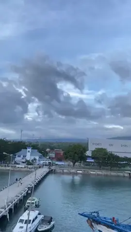 Pergi yg jauh, jgn lupa datang di tempat ini lagi🖐 #kotapalu#sulawesitengah#pelabuhanpantoloan#musiktrend_ 