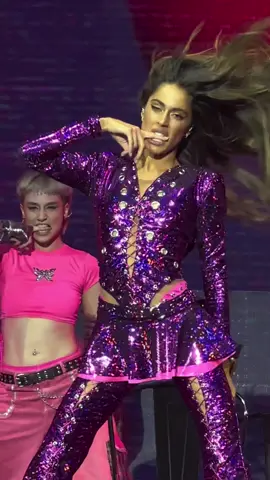 LA LOTO EN VIVO >>>> Tini y Becky G 💣 #tini #tinistoessel #beckyg #laloto #tinitour2023 #tinitour2023 #tinitour #cupido 