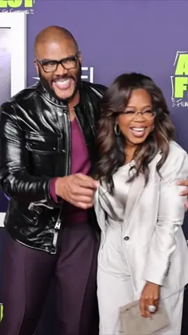 Tyler Perry and Oprah Winfrey’s smiles were infectious, as the pair united on the red carpet at the Centrepiece Screening of Maxine’s Baby: The Tyler Perry Story #tylerperry #oprahwinfrey #celeb #celebfriends #celebs #celebrities #celebrity #redcarpet #screening #premiere 