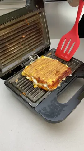 O lanche mais prático de se fazer do mundo! #lanche #receitas #receitasimples #receitarapida #comida #cozinha #sanduicheira