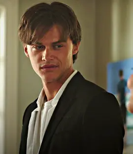 conrad doing THE darcy hand flex is EVERYTHINGGGG😩 #tsitp #thesummeriturnedpretty #tsitpedit #bellyconklin #conradfisher #bonrad #bonradedit #prideandprejudice #darcy #fyp #fypシ #xyzabc #foryoupage 