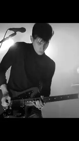 She's Thunderstorms- Arctic Monkeys #arcticmonkeys #all_arcticmonkeys #alexturner #jamiecook #nickomalley #matthelders #arcticmonkeyslive #arcticmonkeyssong #fyp #viral #song #fypシ #suckitandseearcticmonkeys #shesthunderstorms 
