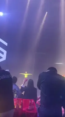 qua Thượng Hải nhất định phải đi bar nhé #visa #nguyenminhvisa #ơdaycotrantinh #shanghai #china #bar #thuonghai 