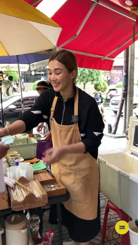 Miss Ploysai, She Closed The Shop for 2 Weeks before Returning. #foodvendor #streetfood #thaigirl #thailadies #thaiwomen #thaistreetvendor #แม่ค้าในประเทศไทย #ploysai_coffee #ploysai @PloY Sai 😊 