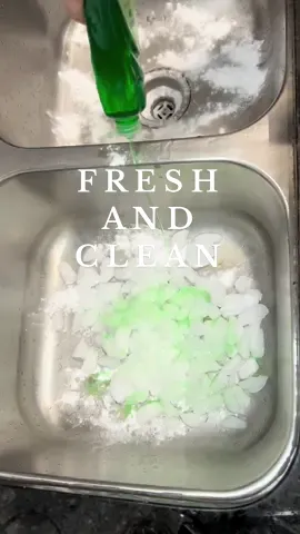 #asmr #CleanTok #sinkcleaningasmr #sinkcleaningtiktok #Sinkoverload #Cleaninghacks #Sinkdraincleaning #disposalcleaning #iceasmr #iceasmrsounds #icebowl #bakingsoda #ice 