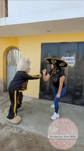 Nuestro Osito Lalo Mariachi sorprendió a una cumpleañera muy bailarina 🐻❤️👑 Lurin 🗺 #detalles #limasur #limaperu🇵🇪 #Lurin #ositosorpresa🐻❤️ #cumpleaños 