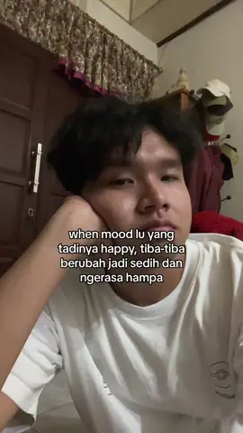 pengennya menyendiri aja
