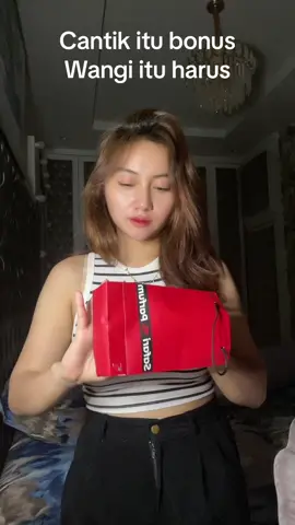 Mau keluar jalan sama ayank tapi jgn lupa pake parfume jgn sampe ayank ilfeel cium bau cakkul kamyu🤪 gimna @safari parfum makassar 